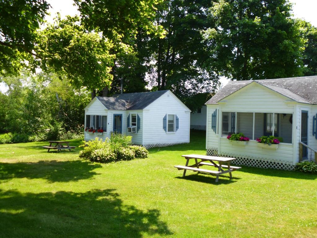 Bar Harbor Cottages & Suites Main image 2